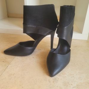 Bohme black heels